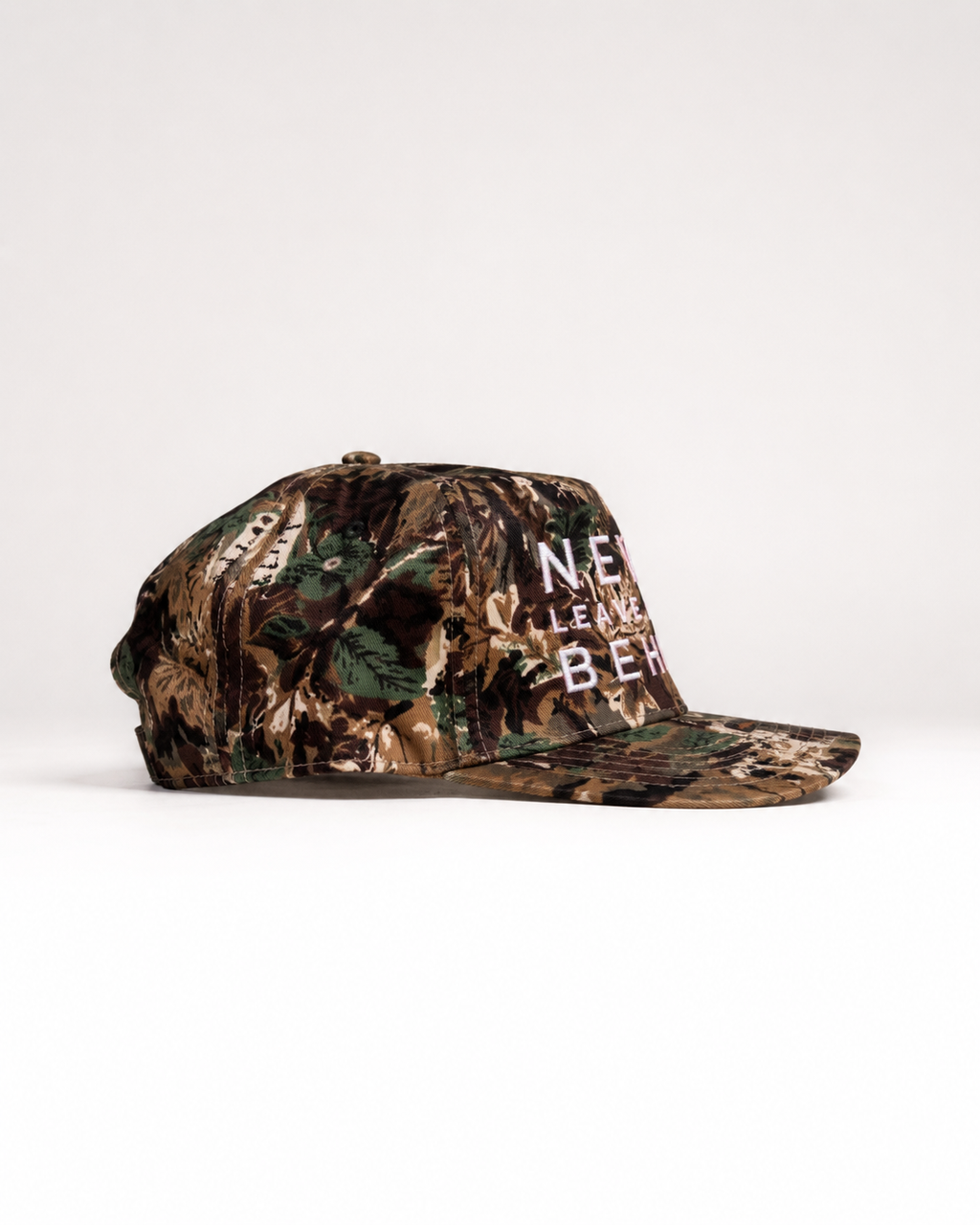 NEVER LEAVE A MAN BEHIND - CAMO CAP